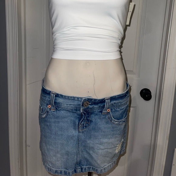 American Eagle Outfitters Dresses & Skirts - American Eagle Outfitters denim Mini Skirt Casual Night Out Y2K size 4